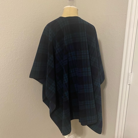 Green Plaid Shawl - Picture 4 of 7